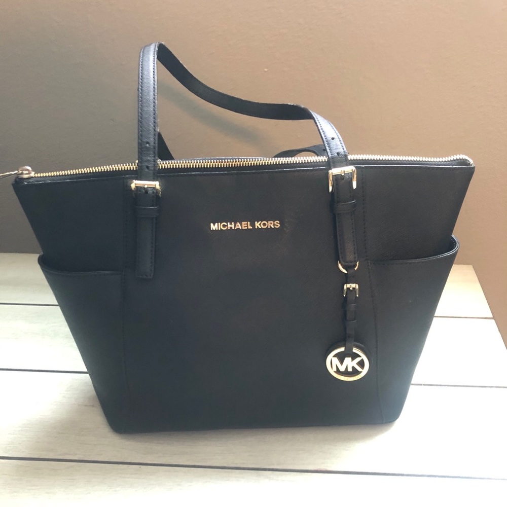 Michael Kors Medium Jet Set Tote